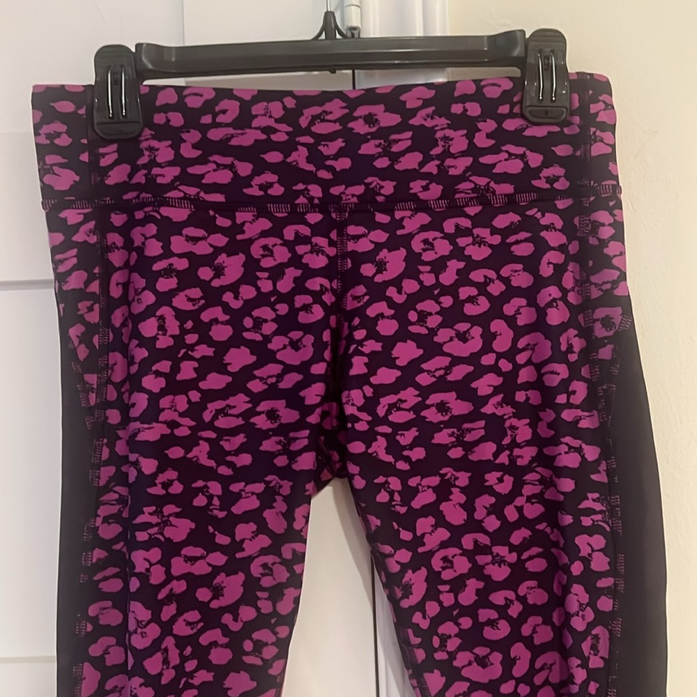Lululemon Athletica Purple Mesh Leggings Size 8 EUC